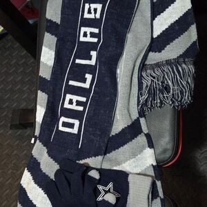 Dallas Navy and Gray Scarf and Gloves Set